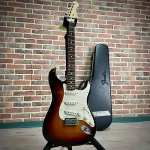 Vente Directe STRATOCASTER AMERICAN STANDARD 2005