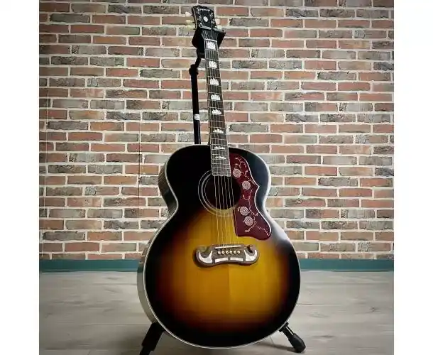 Satisfait Ou Remboursé J-200 INSPIRED BY GIBSON
