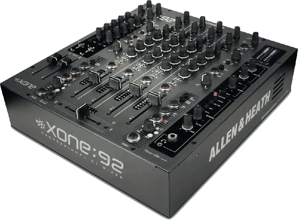 Allen & Heath XONE-92 - console dj 6 voies stéréo, 2 out stéréo Bon Marché