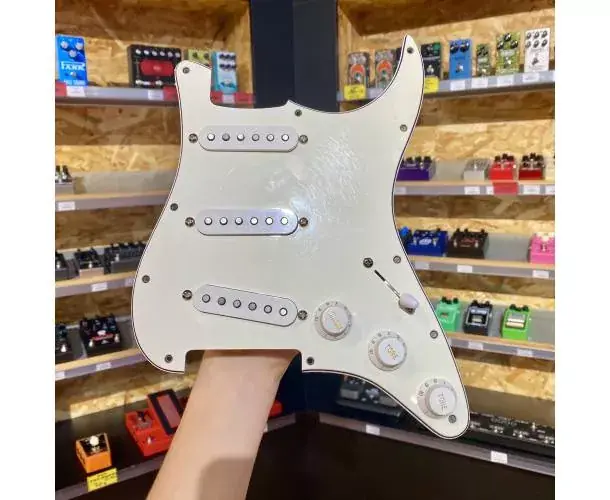 DIMARZIO - AREA STRAT REPLACEMENT PICKGUARD Top Vente