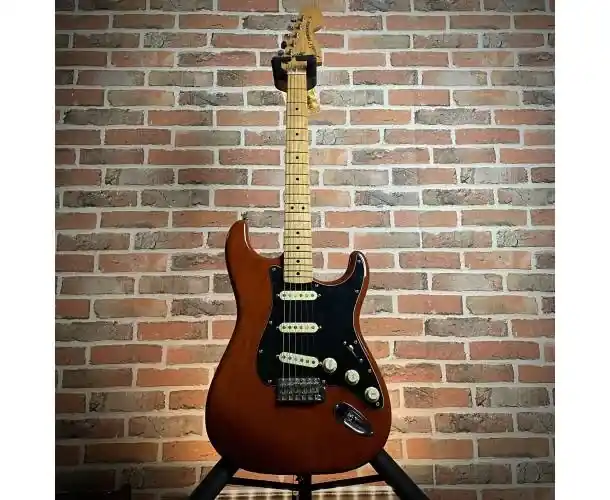 VINTERA STRATOCASTER 70‘S MOCHA MN Certifié