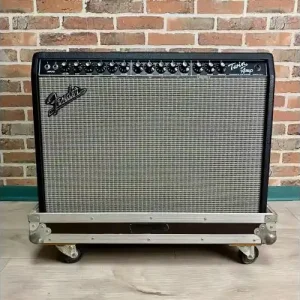 Livraison Express TWIN AMP + CASE