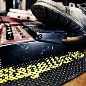 Quantité Limitée Tapis Stageworks Anti-Derapant - La Paire