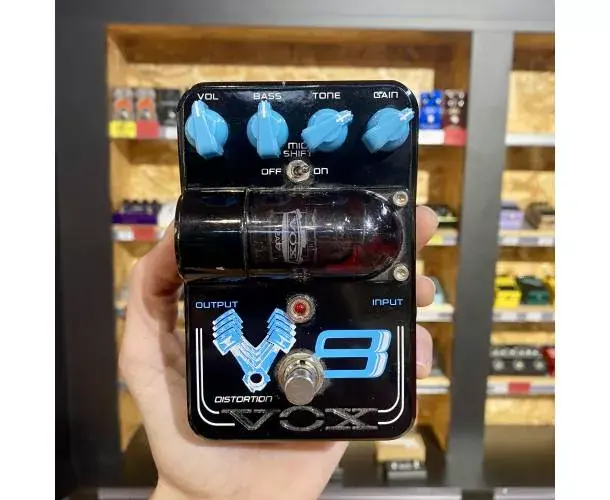 DISTORTION V8 A LAMPES Prix Choc