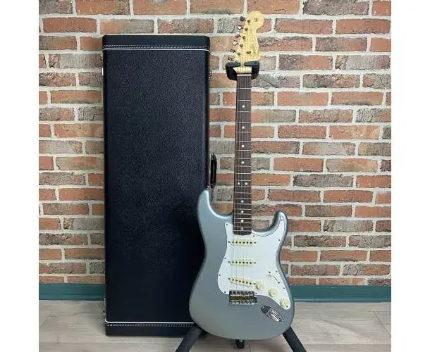 Offre Du Jour STRATOCASTER CUSTOM SHOP 65 JOURNEYMAN SFABICM + ETUI