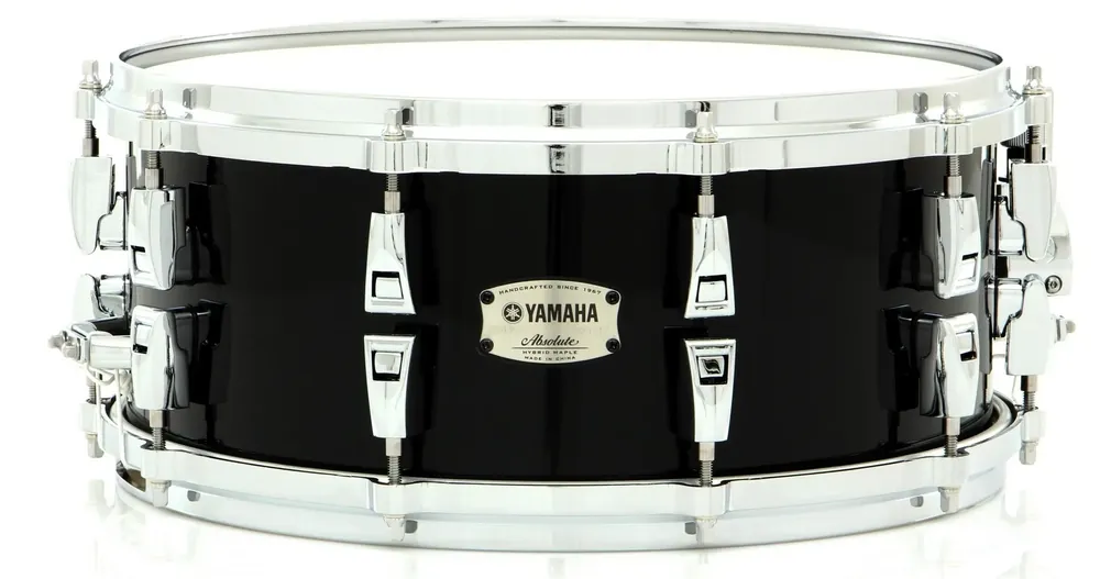 YAMAHA Absolute Hybrid Maple Caisse Claire 14"x 6" Solid Black Dernière Chance