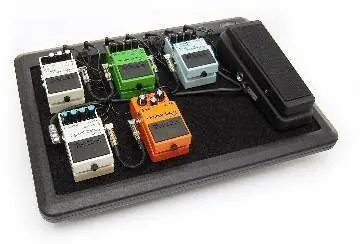 SKB Powered Pedalboard Solde